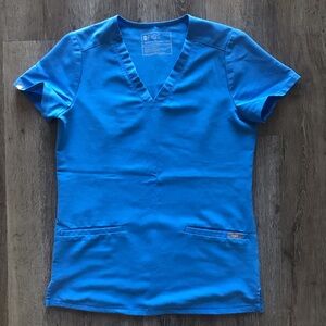 FIGS Casma Three-Pocket Scrub Top in Capri Blue Size XXS